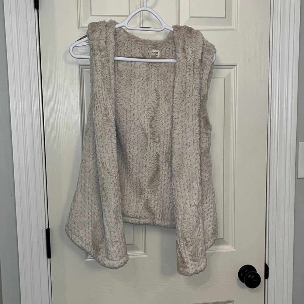 Dylan by True Grit Women's Cream Cozy Hooded Open Vest Sz Small Sherpa Soft